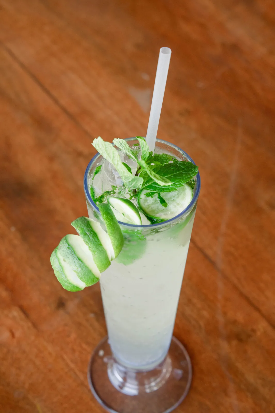 Mojito with lime and mint